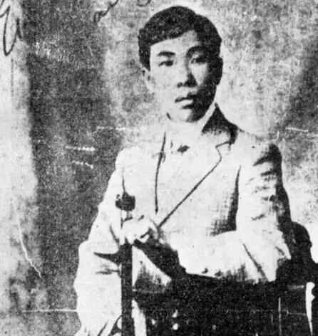 近代爱国诗词有哪些（近代诗人爱国诗句）