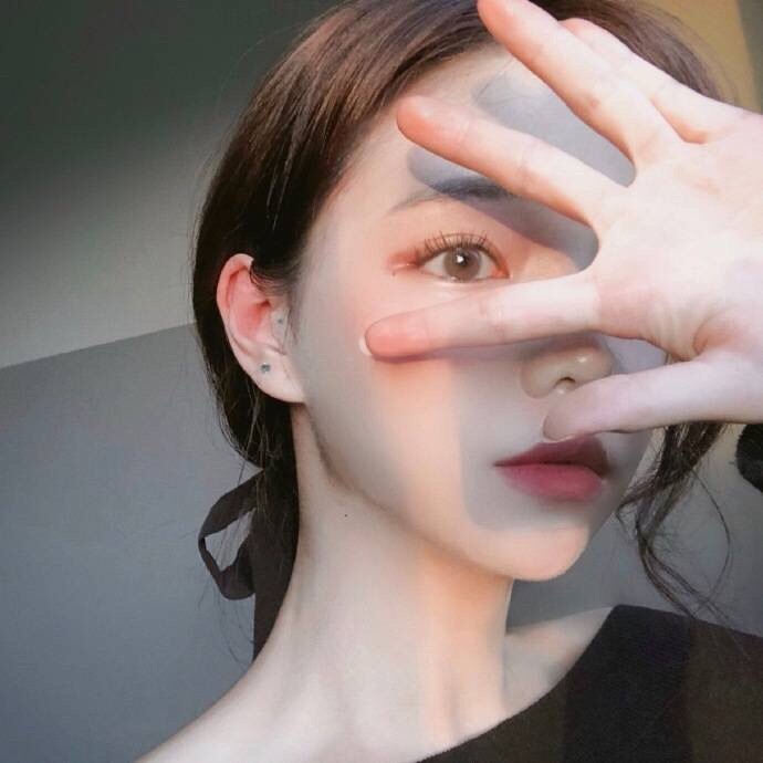 霸气坚强的心情句子（适合发朋友圈的正能量心情）