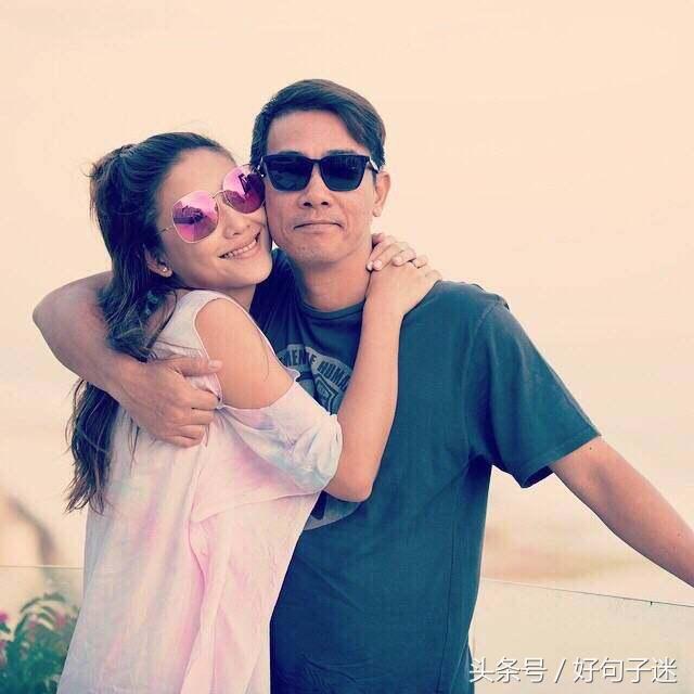爱的经典句子（爱情的句子唯美短句）