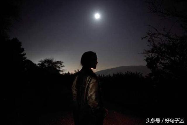 心里憋屈难受的说说（心里憋屈发朋友圈的句子）