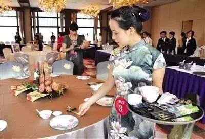 表达用心服务顾客的句子（顾客至上的经典句子）