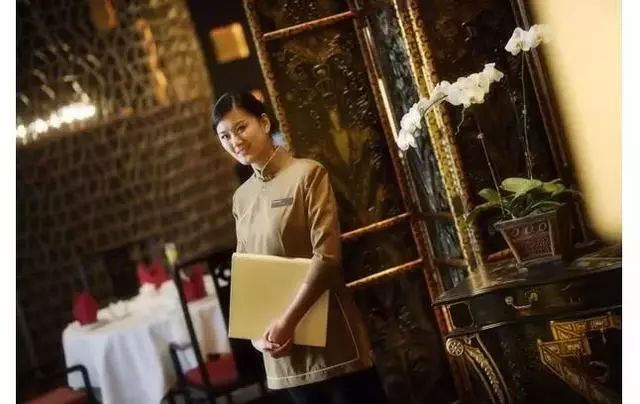 表达用心服务顾客的句子（顾客至上的经典句子）