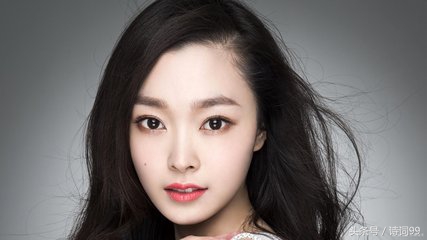 怎么形容女孩子漂亮的段子（夸奖女孩子的经典段子）