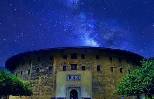 形容星空的诗句有哪些（关于夜晚的唯美诗句）
