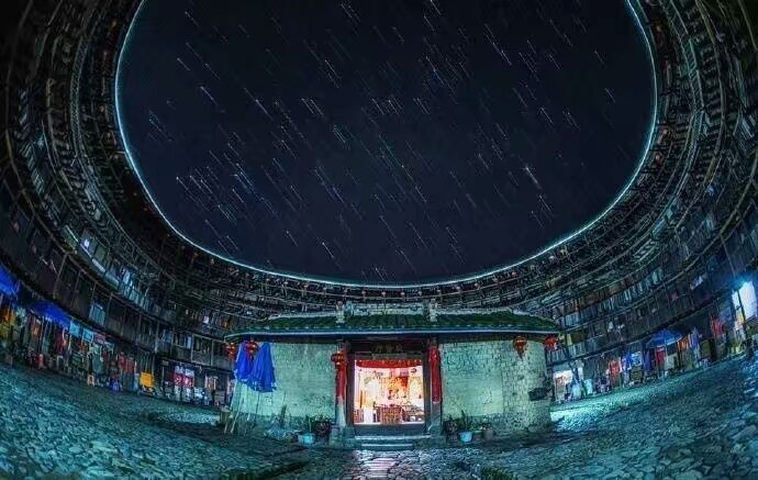 形容星空的诗句有哪些（关于夜晚的唯美诗句）