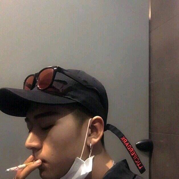 抖音描写男人霸气的句子（男人硬气经典语录）