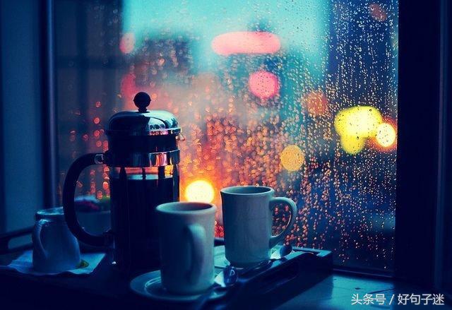深夜朋友圈句子（适合晚上发的暖心短句）