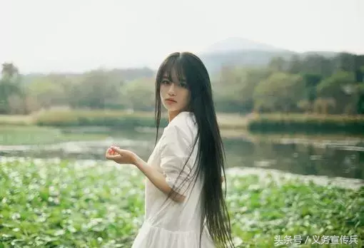 很累崩溃的句子说说（突然一刻心酸的短句分享）