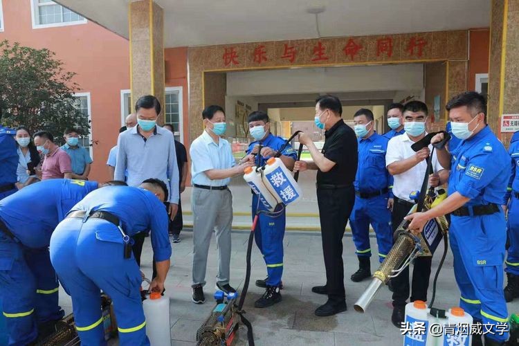 关于歌颂校园的诗歌（写一首赞美校园的诗歌）