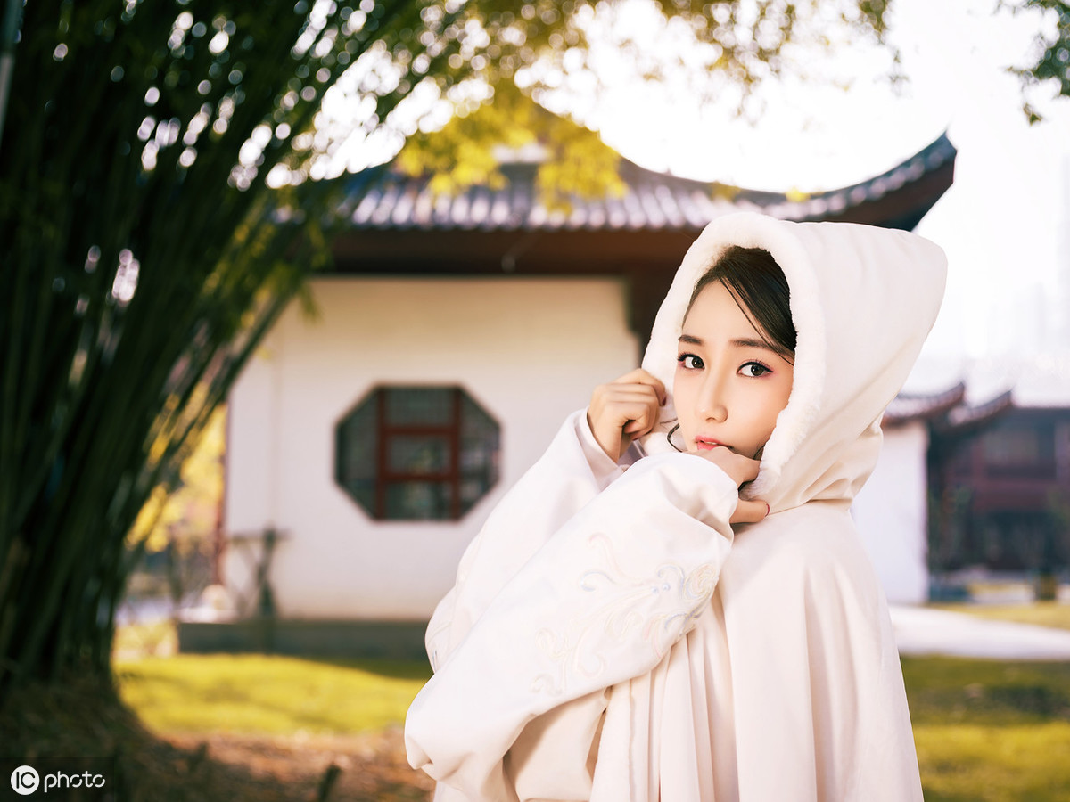 富有诗意的句子简短（写景的优美句子10字）