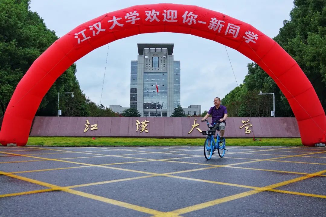 劝学古诗颜真卿（劝学诗颜真卿赏析 ）