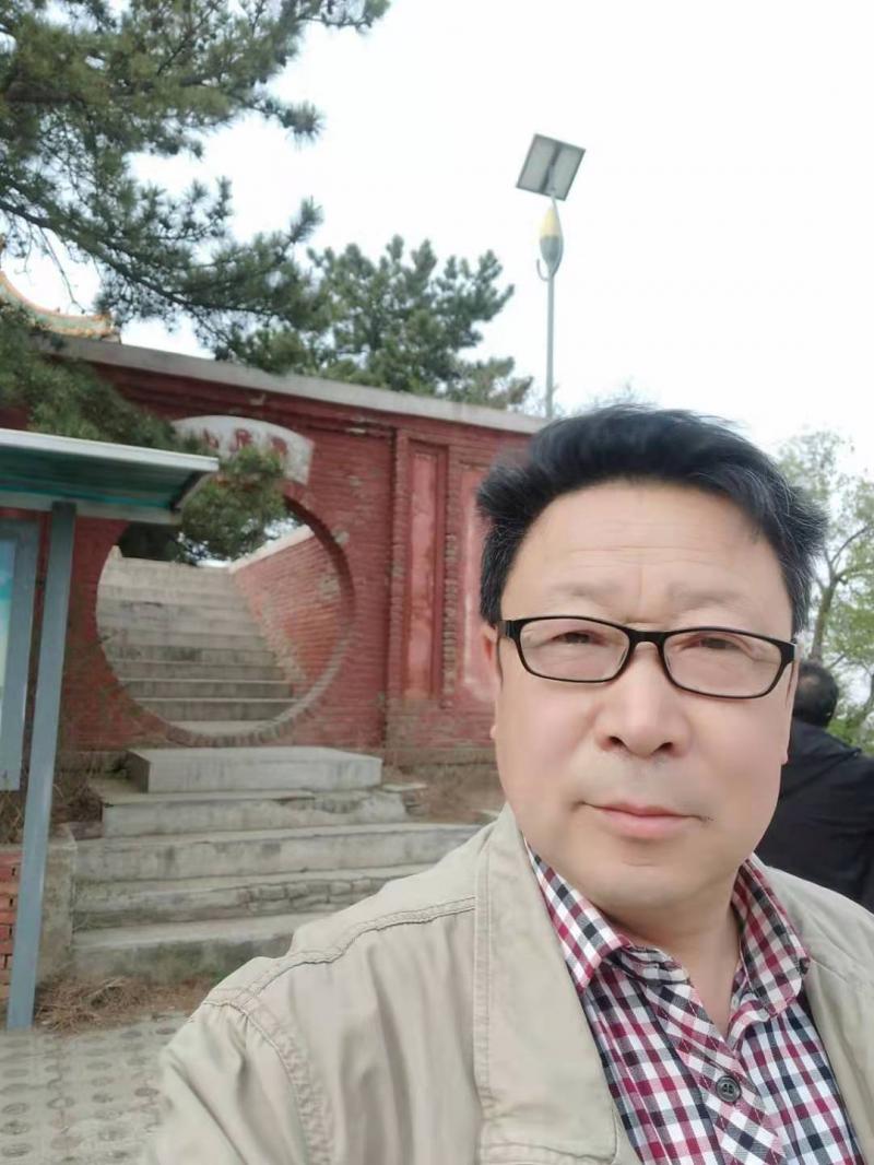 父亲节的诗歌短一点（写给父亲催泪的话简短）