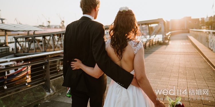 祝福妹妹新婚句子感动（送妹妹出嫁感人的话语）