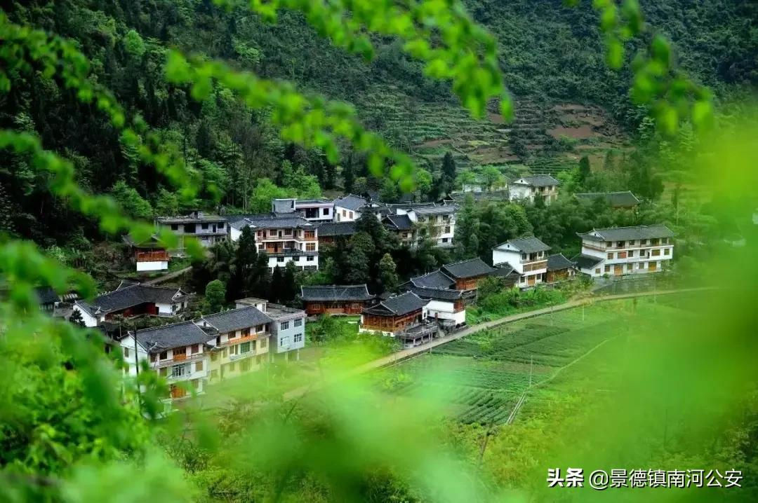 古人描写乡村生活的诗句（乡村气息的优美句子）