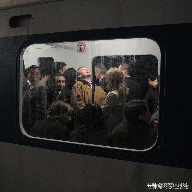 放弃一个人的句子说说（暗示放弃一个人的文案）
