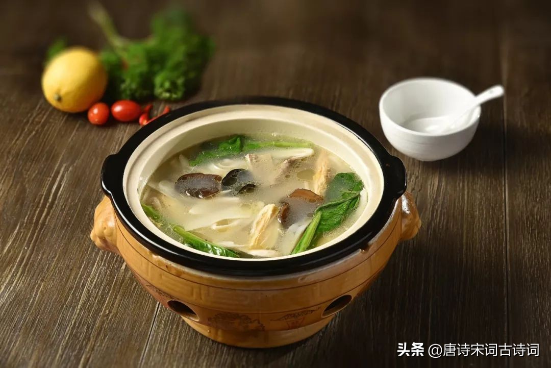形容美食的句子有哪些(摘抄这70条唯美美食句）