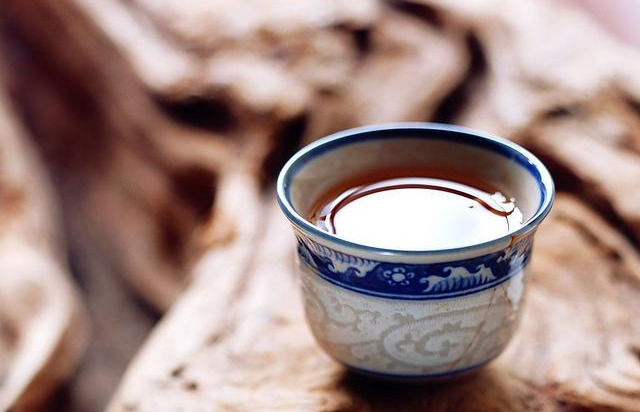 关于茶的简短唯美句子（形容茶意境的唯美句子）