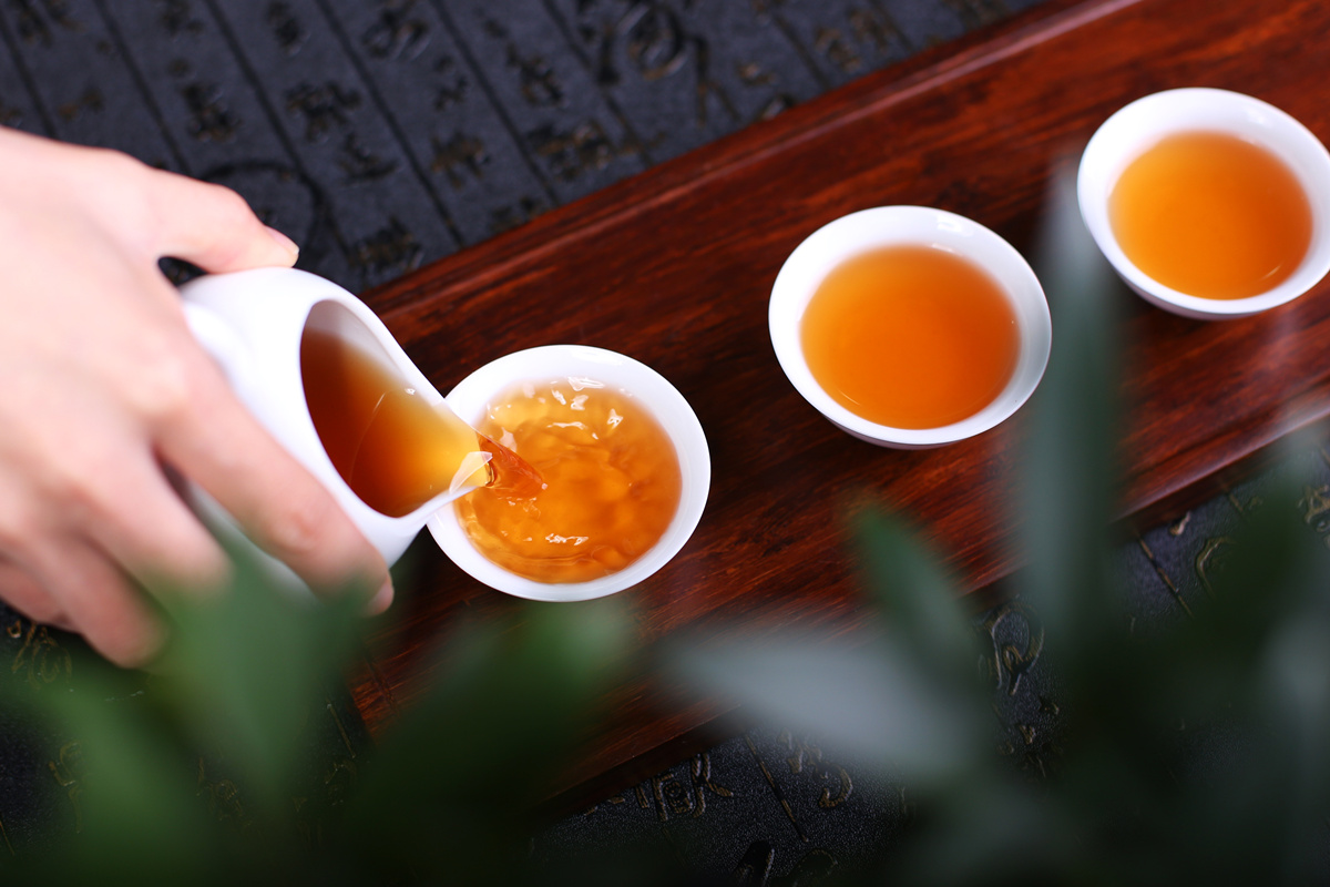 关于茶的简短唯美句子（形容茶意境的唯美句子）