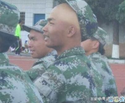关于军训的段子大全（搞笑幽默的军训记录文案）