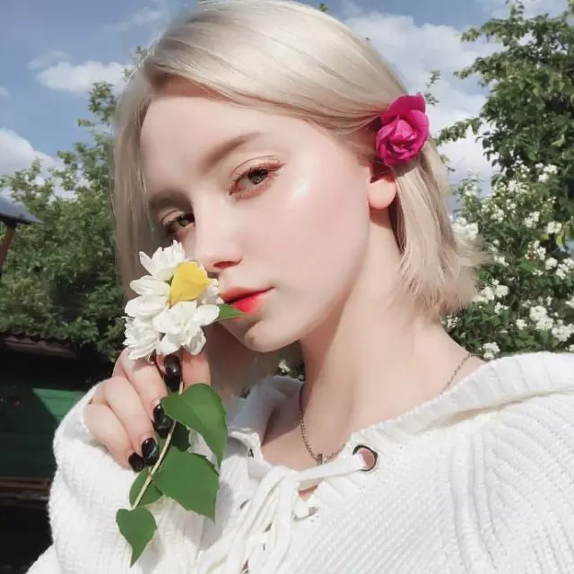 优美英语句子摘抄大全（适合抄写的英语美文美句）