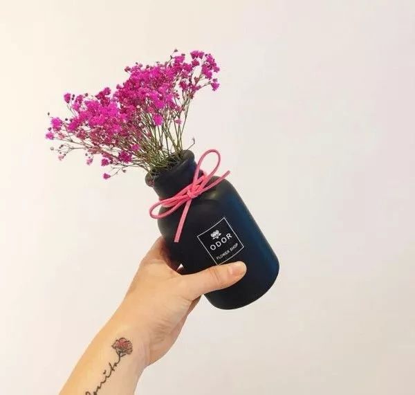 适合发朋友圈的人生正能量的经典句子（致自己人生励志语录）