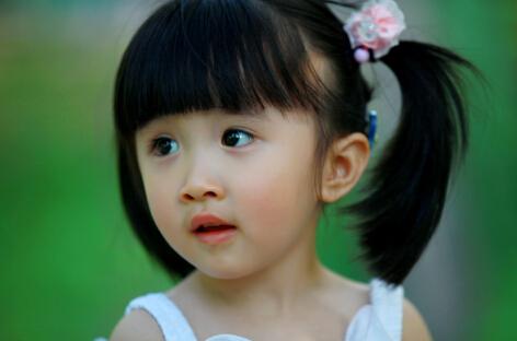 夸小朋友可爱的幽默句子（孩子萌萌哒发圈短句）