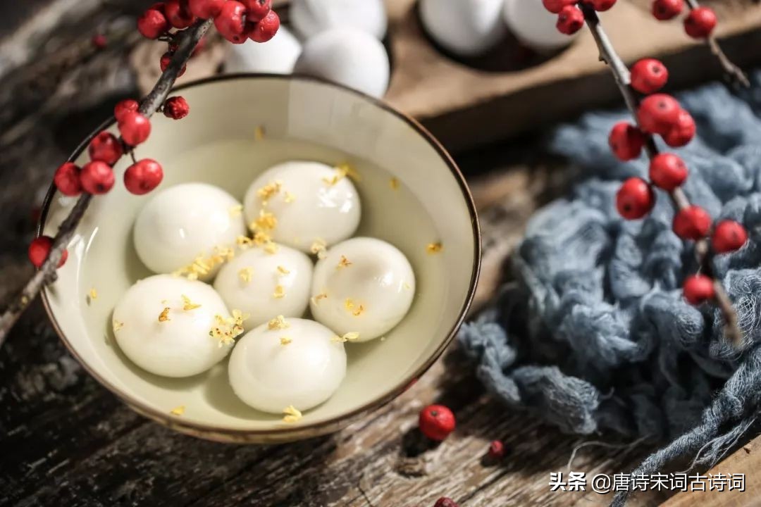 形容美食的句子有哪些(摘抄这70条唯美美食句）