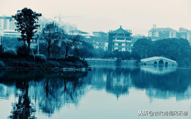 表达游子思念家乡的优美短句（适合发朋友圈想家的句子）