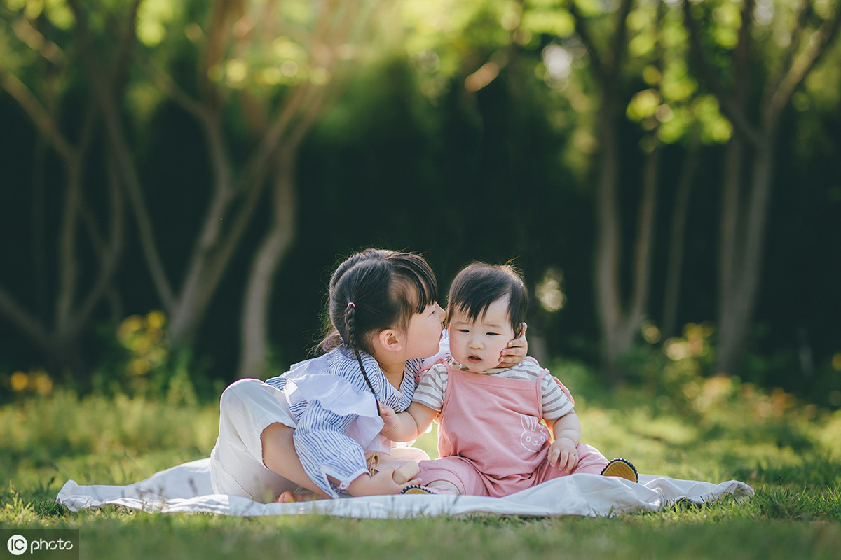 一个陌生女人的来信经典语录及赏析（百年孤独最经典一句话）