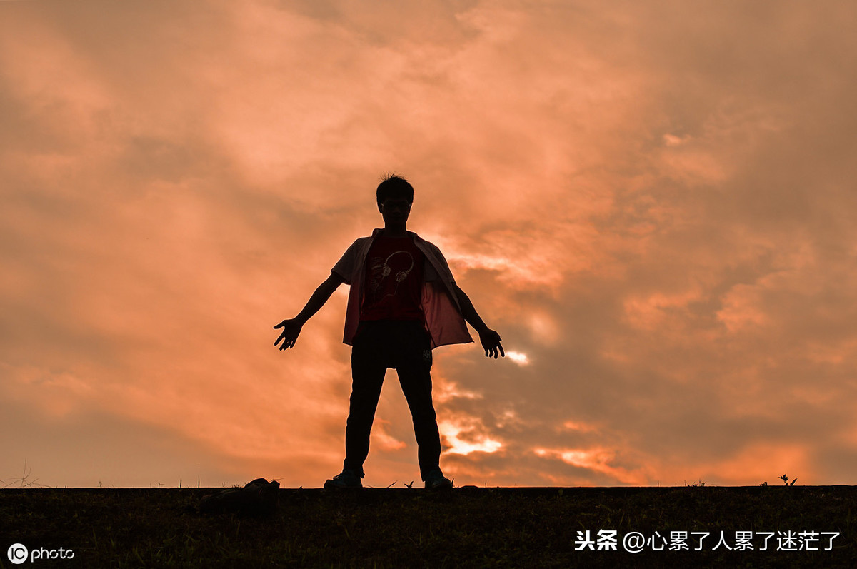 分离的句子说说心情短语（一起工作的同事离别语句）