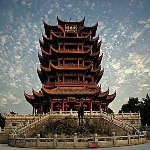 黄鹤楼诗词崔颢原文（李不白古诗赏析）