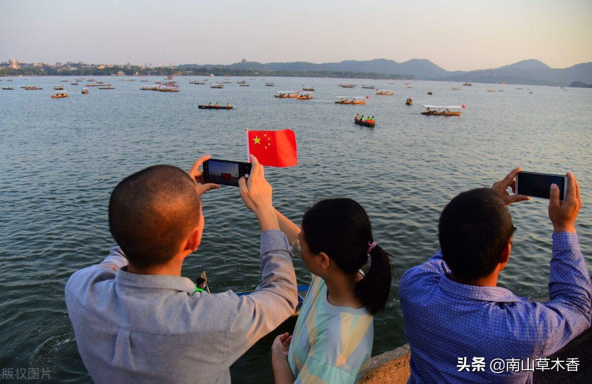 表达对祖国热爱的句子（热爱祖国的经典句子）