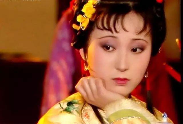 牡丹花诗句形容美人（形容牡丹的高贵诗句）