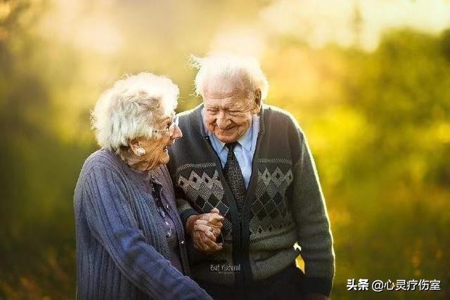 女儿生日快乐祝福语怎么写（妈妈给女儿最暖心短句）