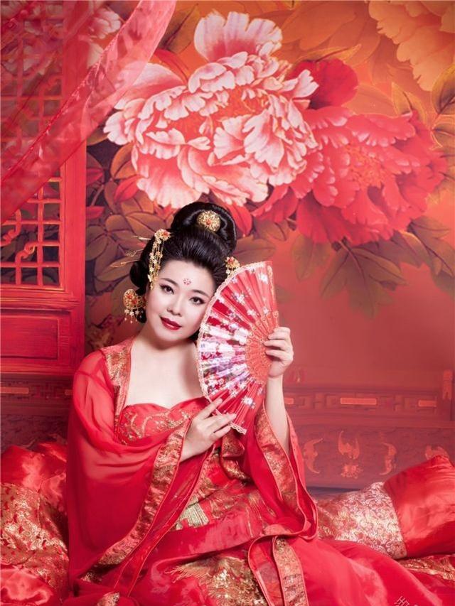 形容女生声音好听的词语有哪些（夸赞女人唱歌好听的词语）