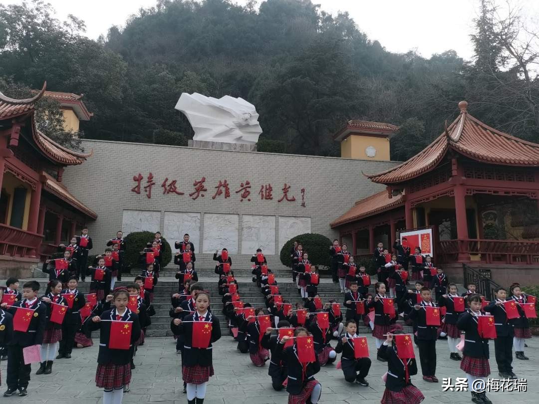 爱祖国的诗歌儿童朗诵（感恩伟大祖国的儿童朗诵）
