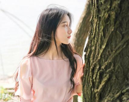形容想念女朋友的句子（让情人感动流泪的挽回的话语）