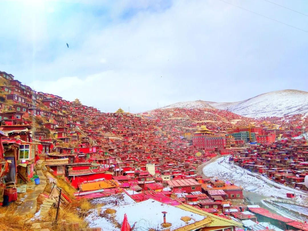 发朋友圈关于旅游的句子（旅行的一些经典话）
