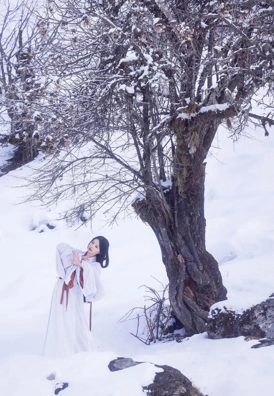 形容天气炎热的句子（夏天的句子唯美短句）