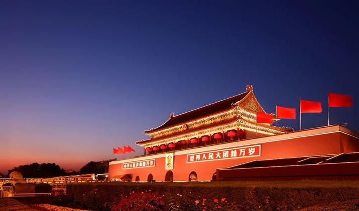 我爱祖国的诗歌（诗歌我们爱祖国原文）