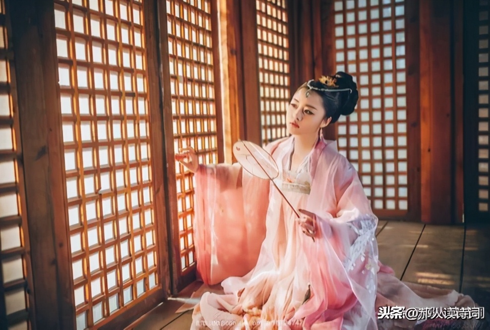 秋夕古诗的意思和赏析（秋夕全诗内容和诗意解析）