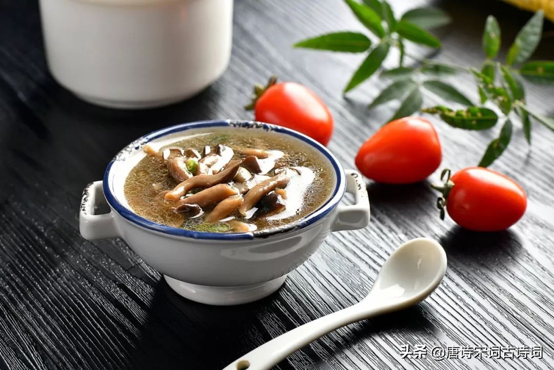 评价美食好吃的句子（赞美美食的经典诗句）