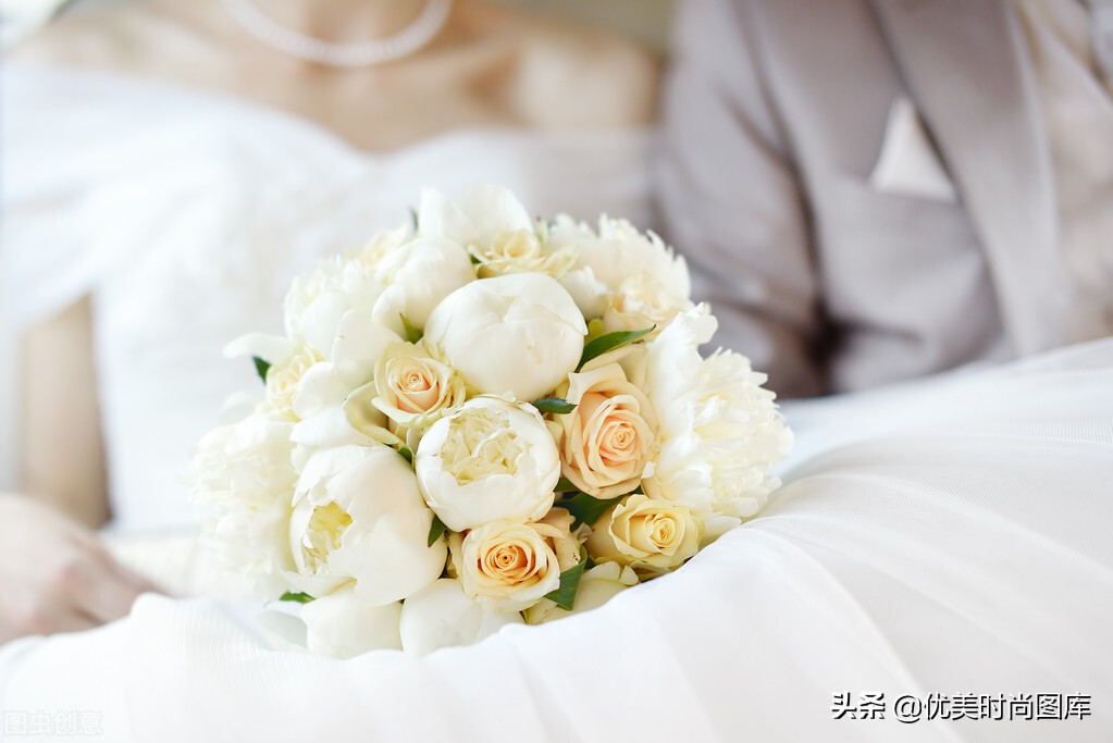 新婚快乐祝福语简短唯美（抖音最火的结婚句子）