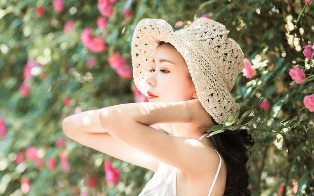 赞美女人自信与魅力的短句（独特女人气质简短说说）