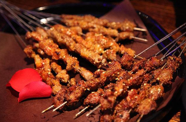 享受生活享受美食的句子（唯美食不可辜负的经典语录）