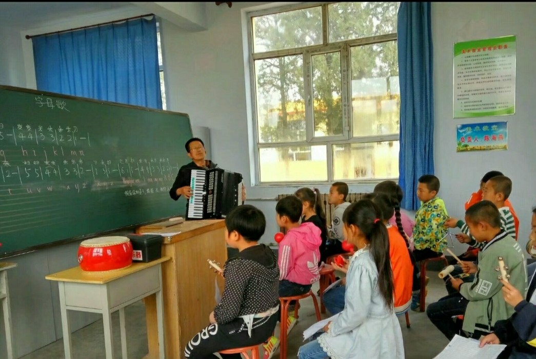 赞美校园的诗句有哪些（古代赞美学校的诗词）