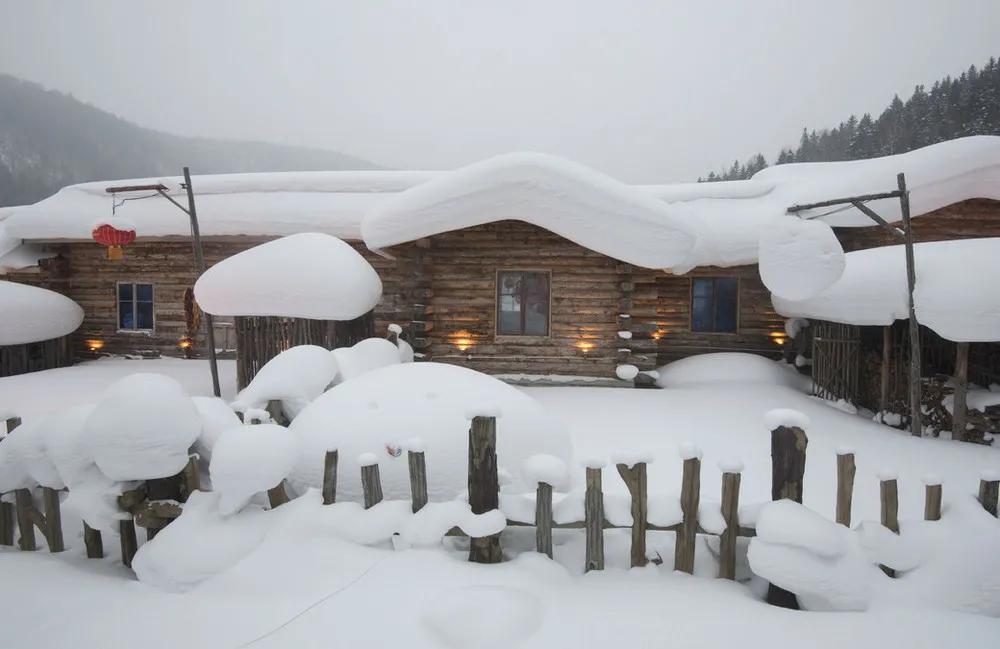有关雪的诗歌散文（名家写雪的优美散文）
