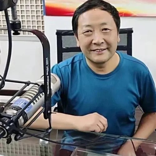 关于梦想的诗歌朗诵（关于青春梦想的现代诗）