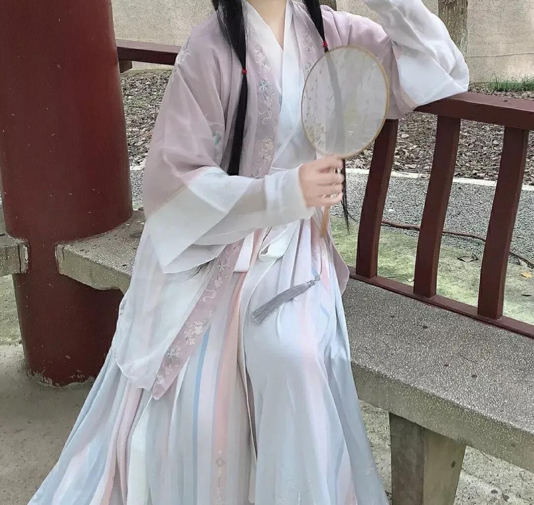 爱国的话语简短（关于爱祖国的优美句子）