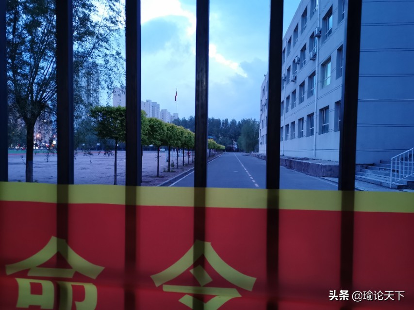 赞美学校的诗歌小学生（赞美校园的儿童诗歌）